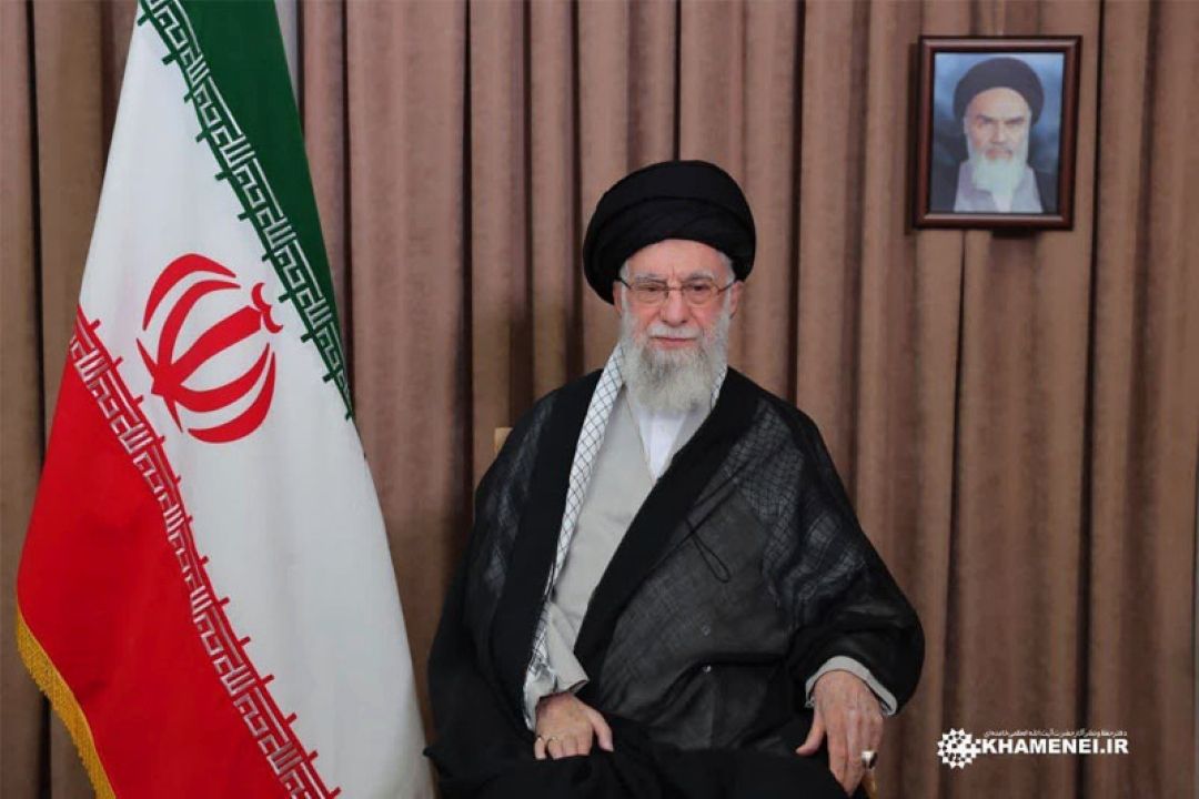 ملّت ایران، قوی و مقتدر است، آگاه و دشمن‌شناس است، و در همه حال در صحنه حضور دارد.