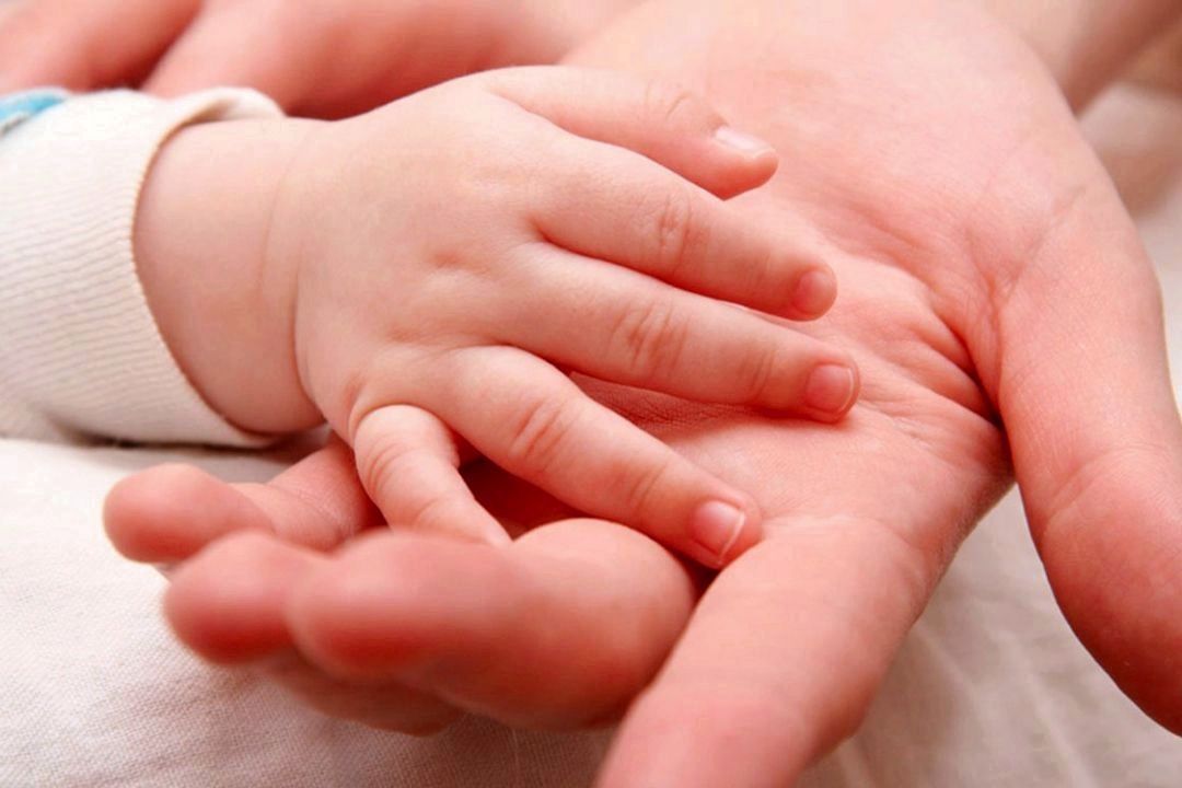 نقش مادر در تحكیم بنیان خانواده و جلوگیری از آسیب‌های اجتماعی