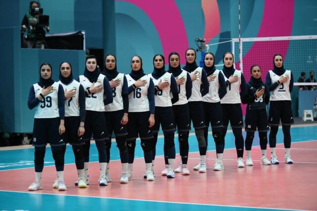 دختران والیبالیست برای مسابقات كاوا آماده ‌می‌شوند