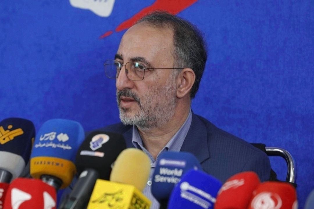  نامه رهبر انقلاب به جوانان غربی معرفیِ اسلام ناب است