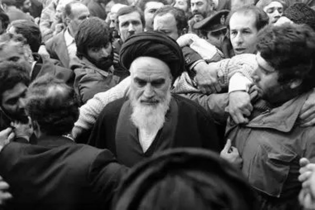 به وقت انقلاب