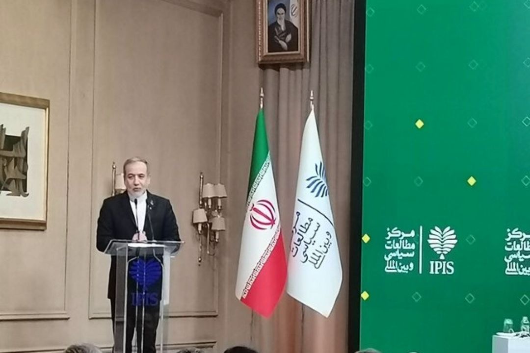 عراقچی: آرایش نظامی ما را نمی‌ترساند/ غنی‌سازی حق ایران است