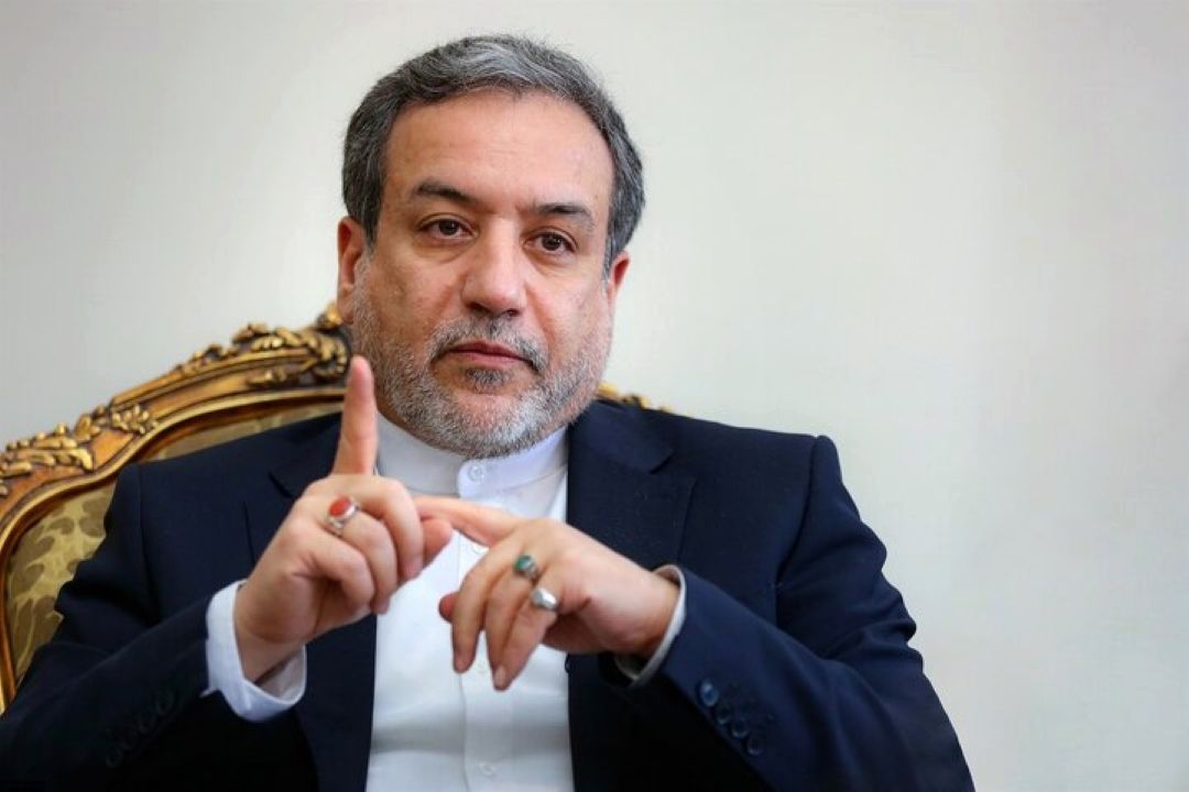 واكنش عراقچی به ادعاهای ترامپ: با مدرك صحبت كند