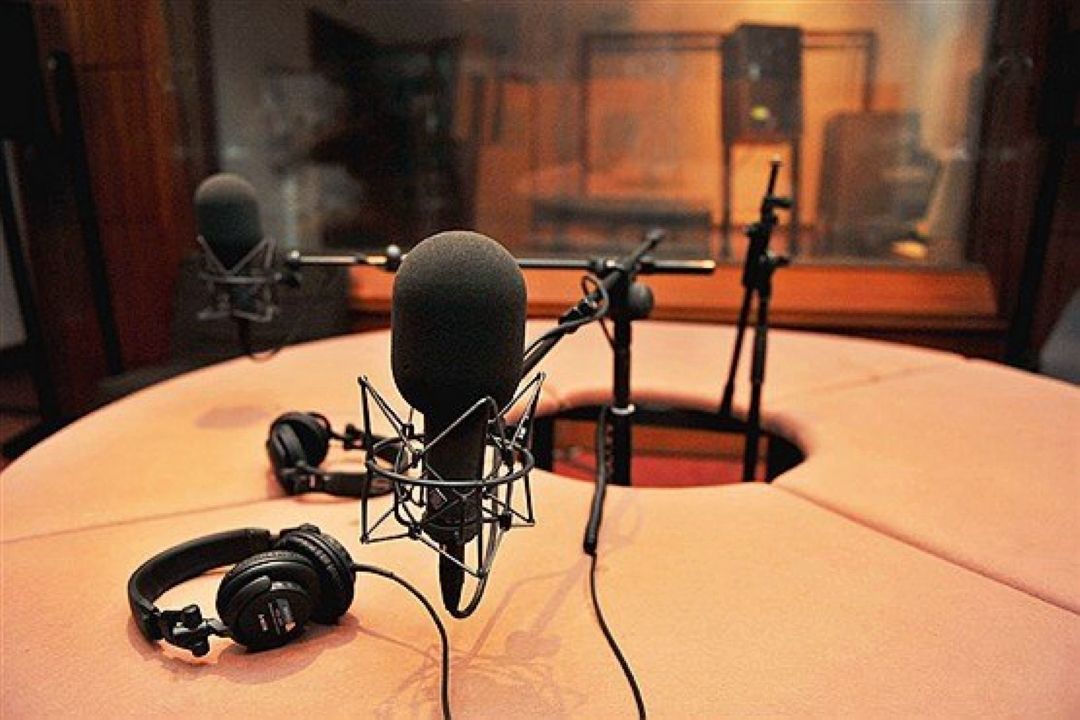 معرفی دستاوردهای حوزه پزشكی وسلامت  انقلاب اسلامی ایران در رادیو انقلاب