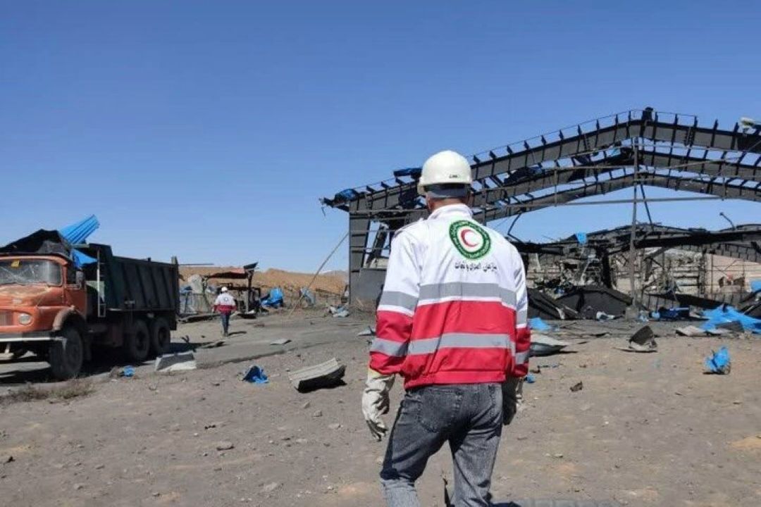  سخنگوی هلال احمر در گفتگو با رادیو ورزش: در انفجار تا دو دقیقه حركت نكنید