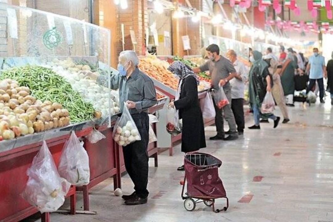 تداوم خدمات شهری در تهران؛ تأمین كالاهای اساسی و آماده‌باش مدیریت بحران