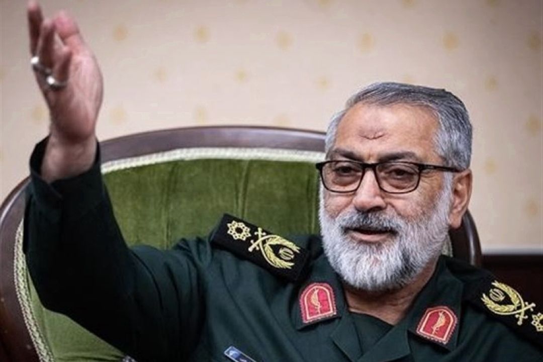 سردار شكارچی به كشورهای مسلمان: به قدرت پوشالی آمریكا اعتماد نكنید