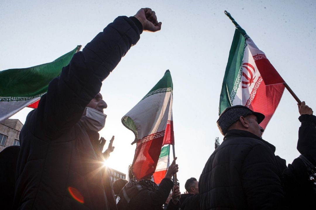 فراخوان هنری پویش ملی «زیر سایه پرچم» منتشر شد