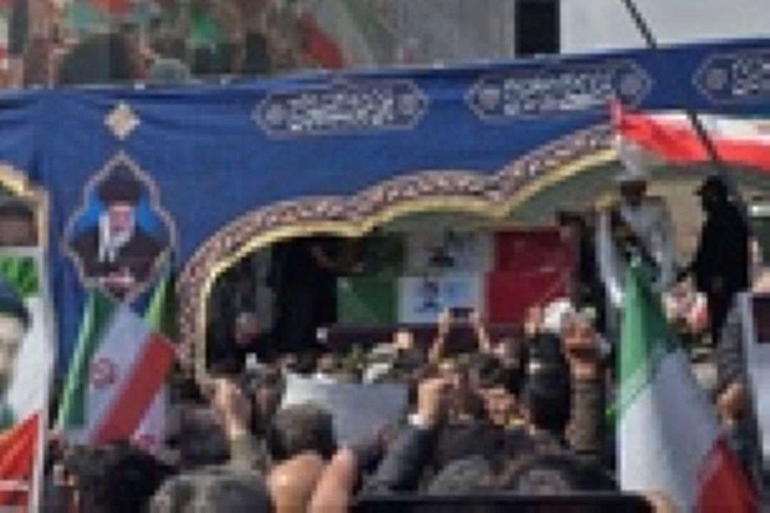 تشییع پرشور و حماسه شهیدان لاریجانی، سلیمانی و شهدای ناو دنا