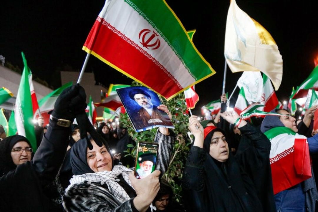  حضور مردم در خیابان‌ها ضربه مهلكی به توطئه‌های دشمن برای ایجاد ناامنی داخلی بود