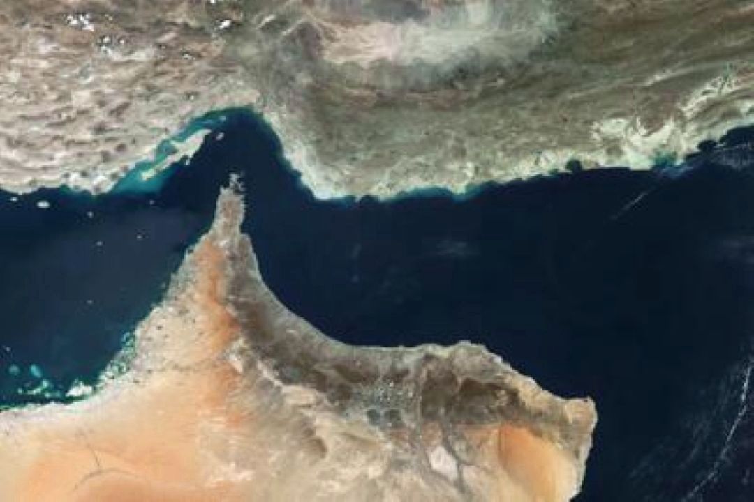  تنگه هرمز بسته نیست، اما ایران دستش را روی گلوی اقتصاد جهانی گذاشته است