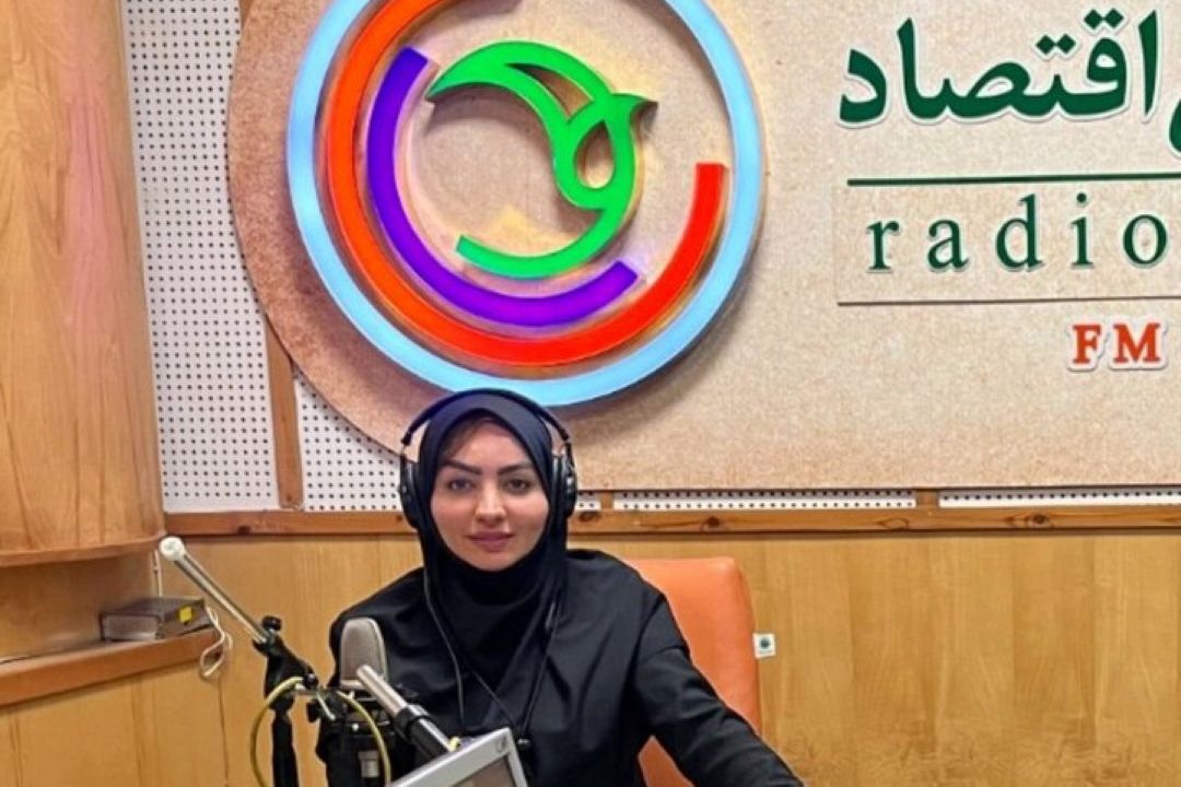 رادیو به دنبال ارائه تصویری روشن از واقعیت‌ها به مردم است