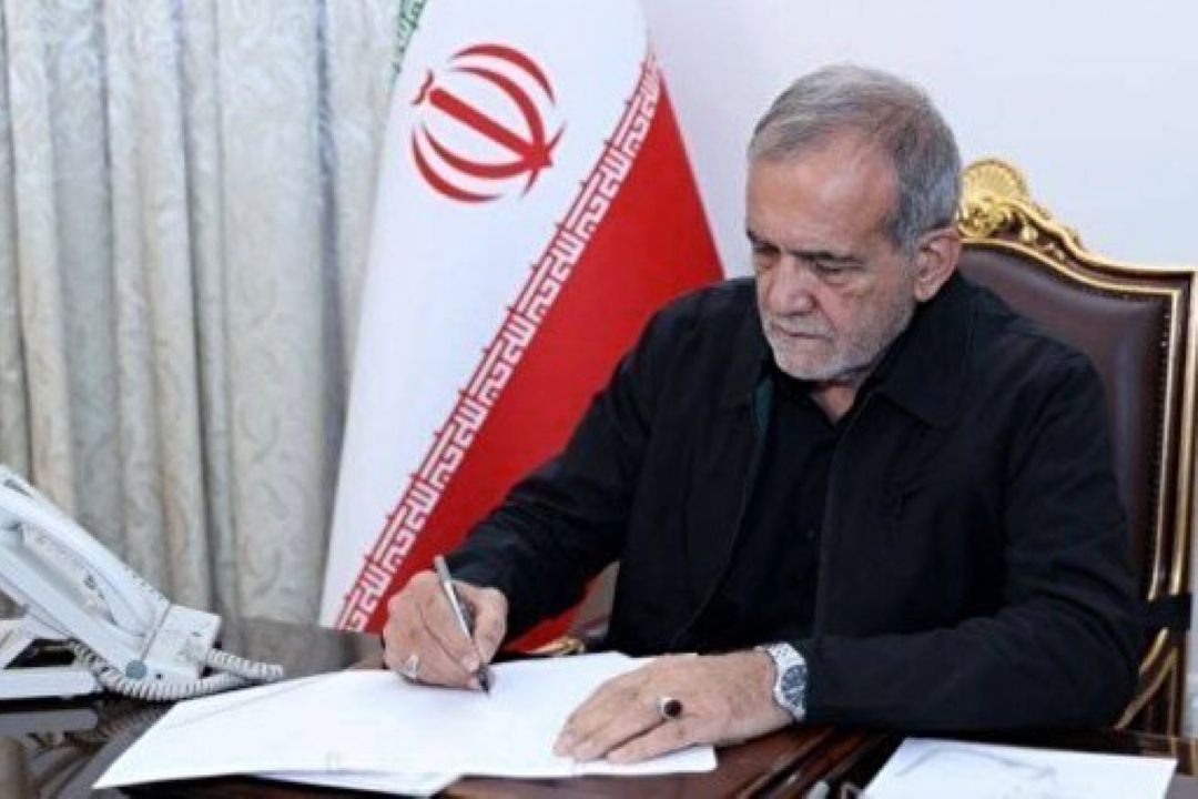قدردانی رئیس جمهور از داوطلبان و امدادگران هلال احمر