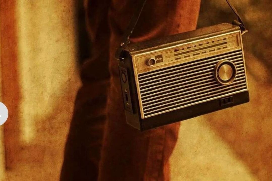 رادیو آوا؛ صدای امید و حماسه