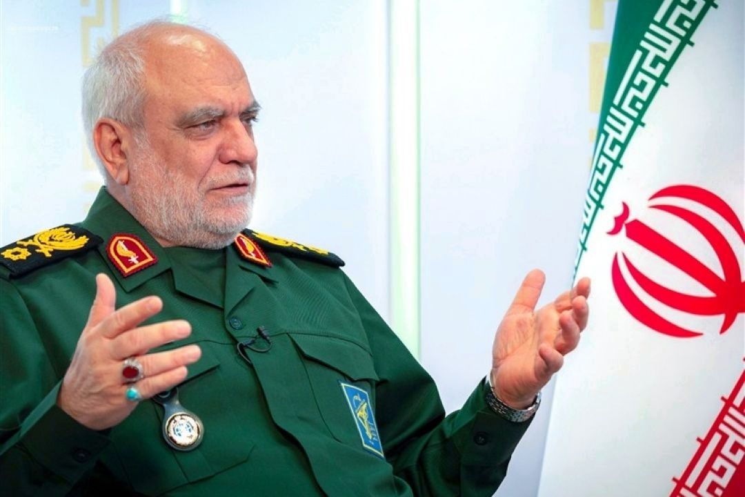 مراسم وداع با پیكر شهید خادمی در میدان انقلاب تهران برگزار می‌شود 