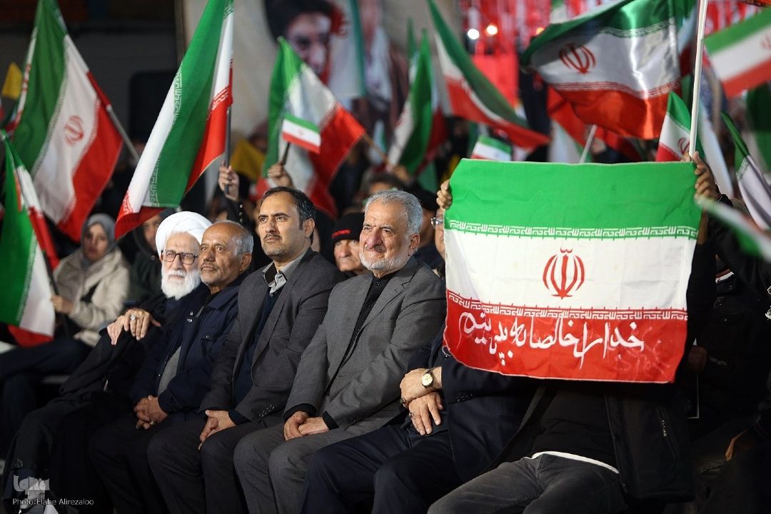 میدان ولی‌عصر(عج) صحنه تجدید عهد قرآنی‌ها با آرمان‌های انقلاب