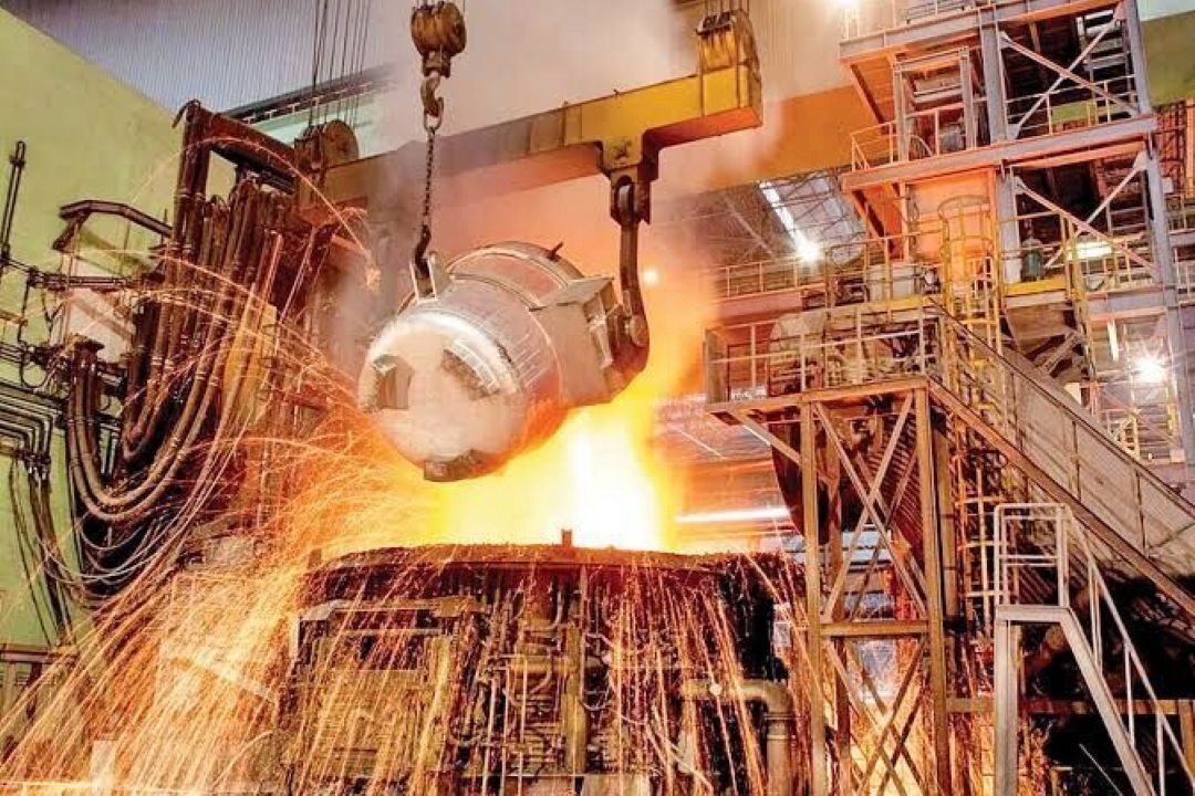 بازسازی فولاد مباركه در اصفهان؛ شایعه جا به جایی تكذیب شد