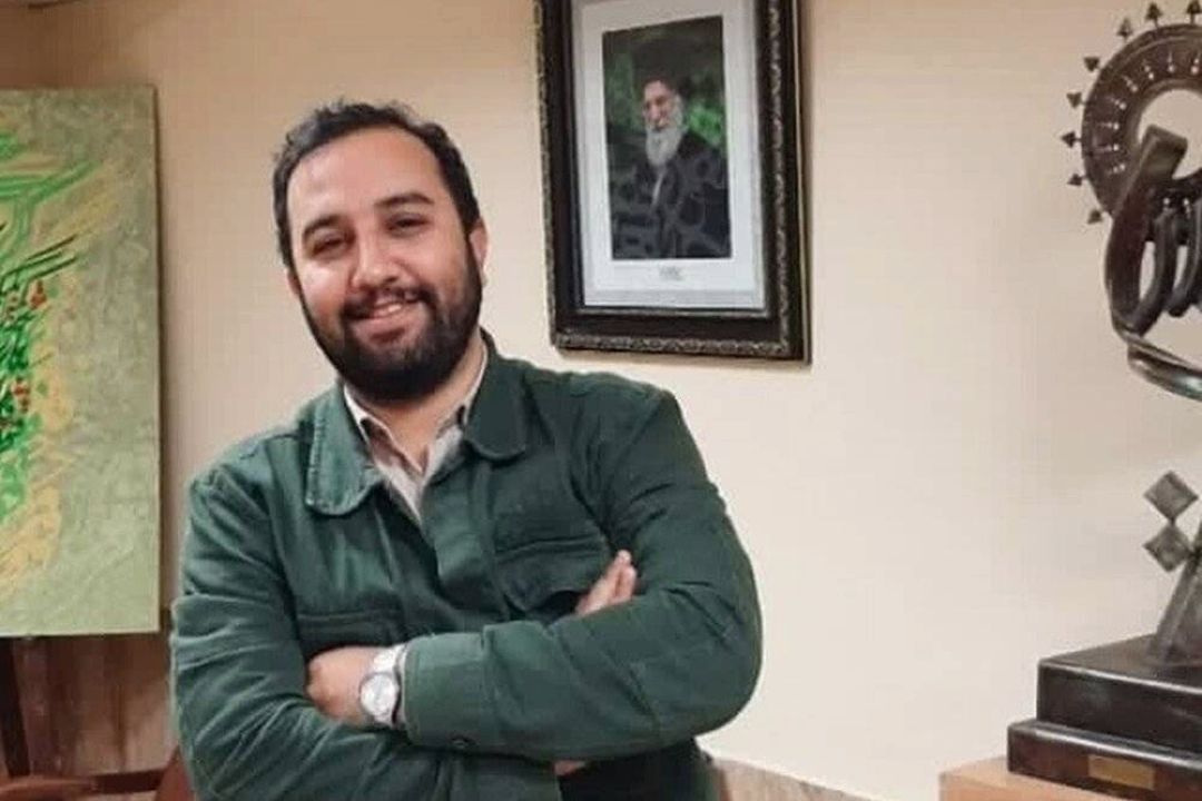 كارتونیست گلستانی: زبان طنز، قدرت پوشالی دشمن را افشا می‌كند