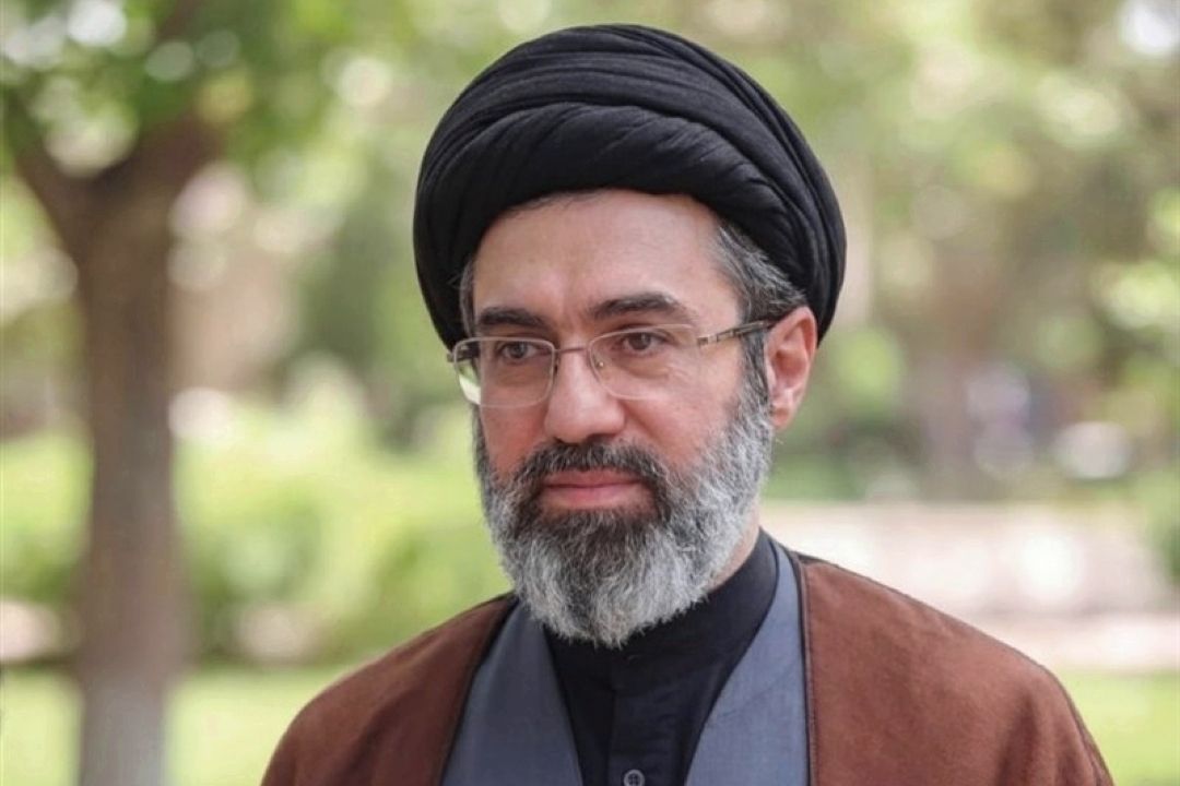 پیام رهبر انقلاب اسلامی به مناسبت روز كارگر و روز معلم