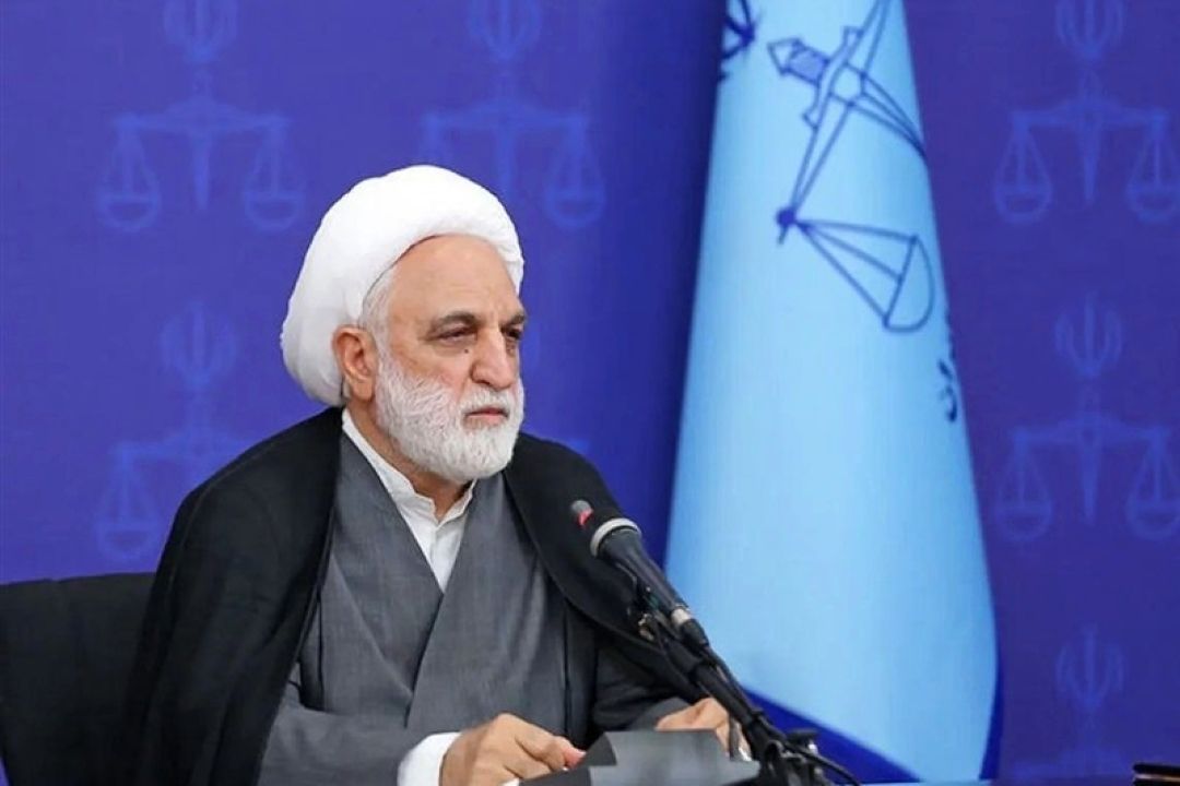 اژه‌ای: به بهانه اقتضائات جنگی، مجوز عدول از شرع و قانون صادر نشود