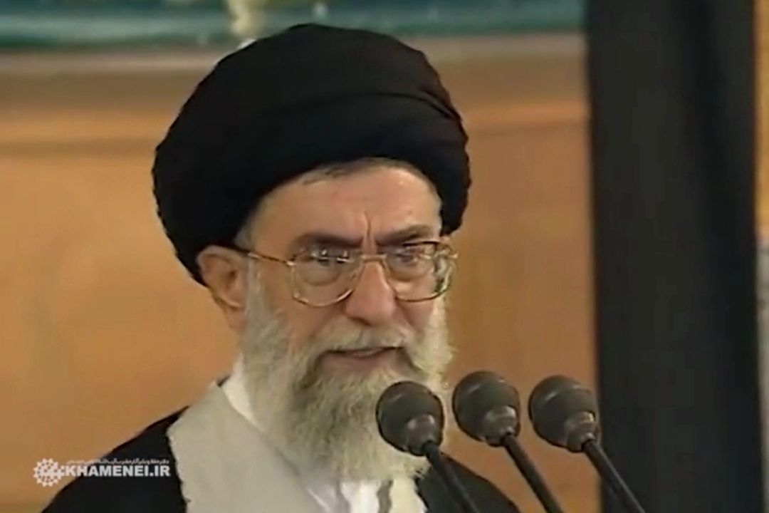 تا نفس میكشم، اجازه نخواهم داد كه بیگانگان با مصالح ایران بازی كنند
