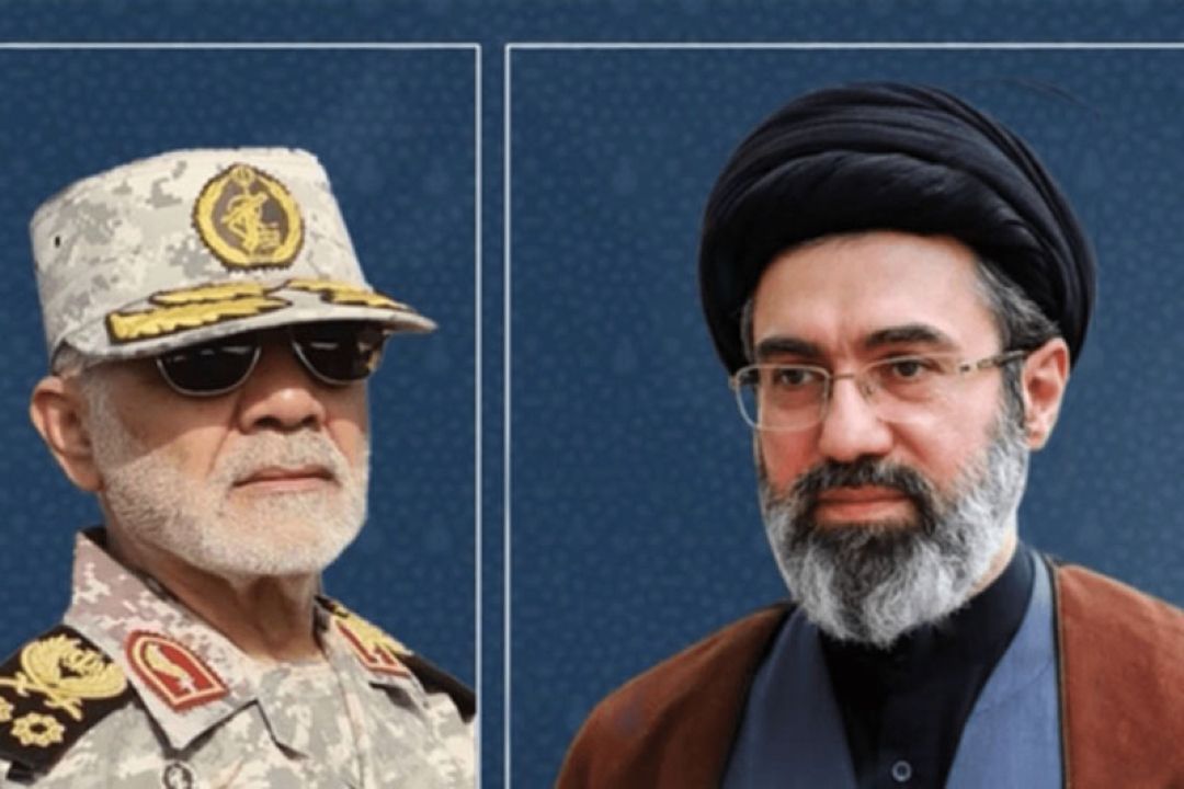 ارائه گزارش فرمانده قرارگاه خاتم‌‎الانبیا به فرمانده كل قوا
