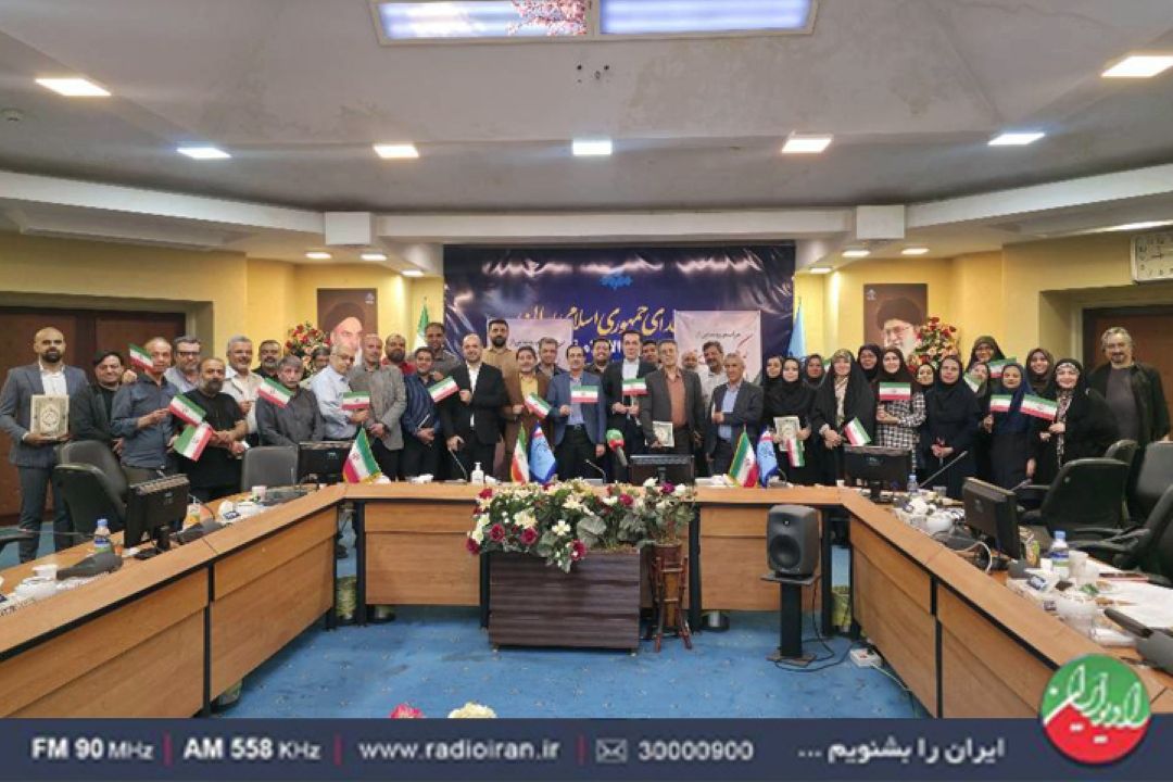 رونمایی از «یكصد روایت از روزهای جنگ» در معاونت صدا