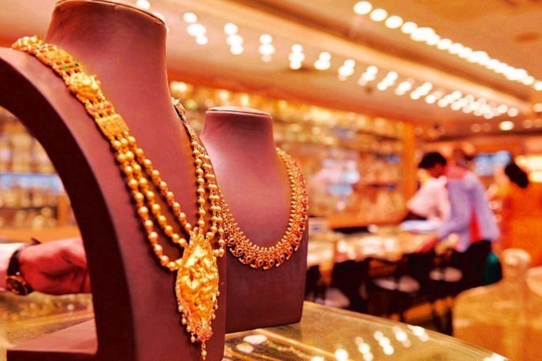 طلا در مسیر نوسان؛ رشد ارز عامل اصلی التهاب بازار
