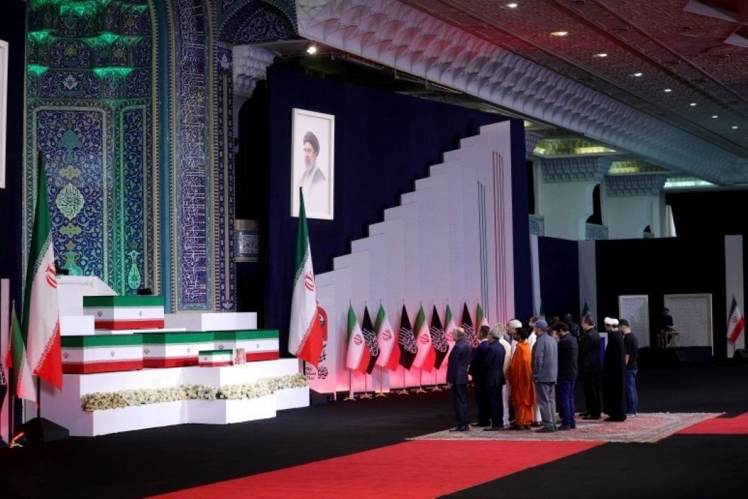 ادای احترام شخصیت‌های جهان به پیكر آقای شهید ایران