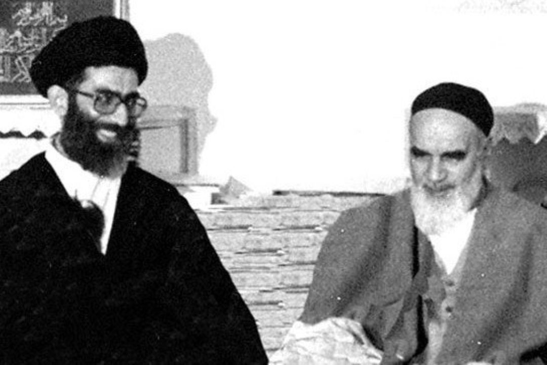  سیاست در نگاه امام خمینی و رهبر شهید انقلاب، ابزاری برای تحقق عدالت و استقلال است