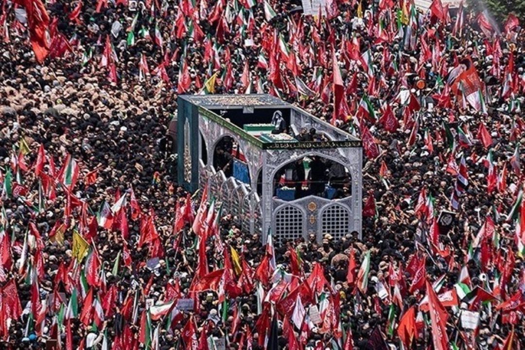 آخرین زیارت امام شهید ایران‌ در حرم حضرت معصومه(س)/‌پرشورترین وداع قرن
