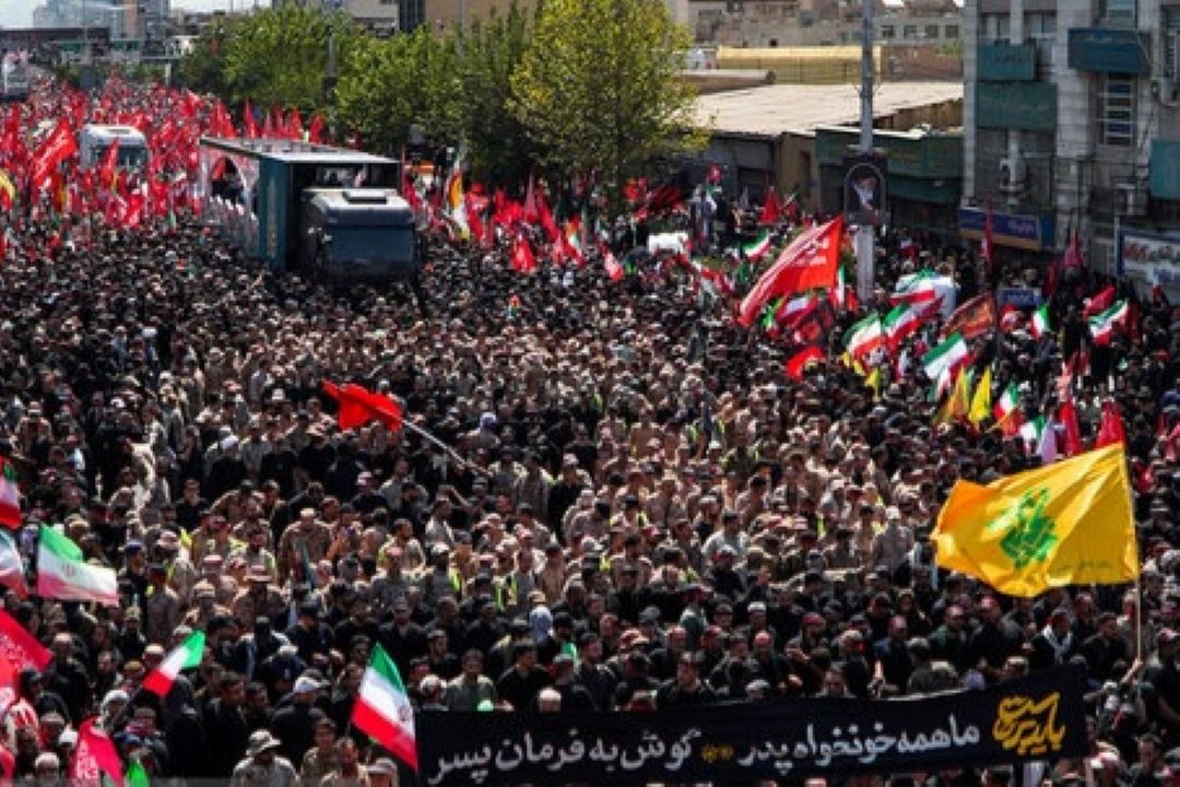 آمادگی خودجوش مردم در محلات مشهد برای خدمت به زائران «رهبر شهید»