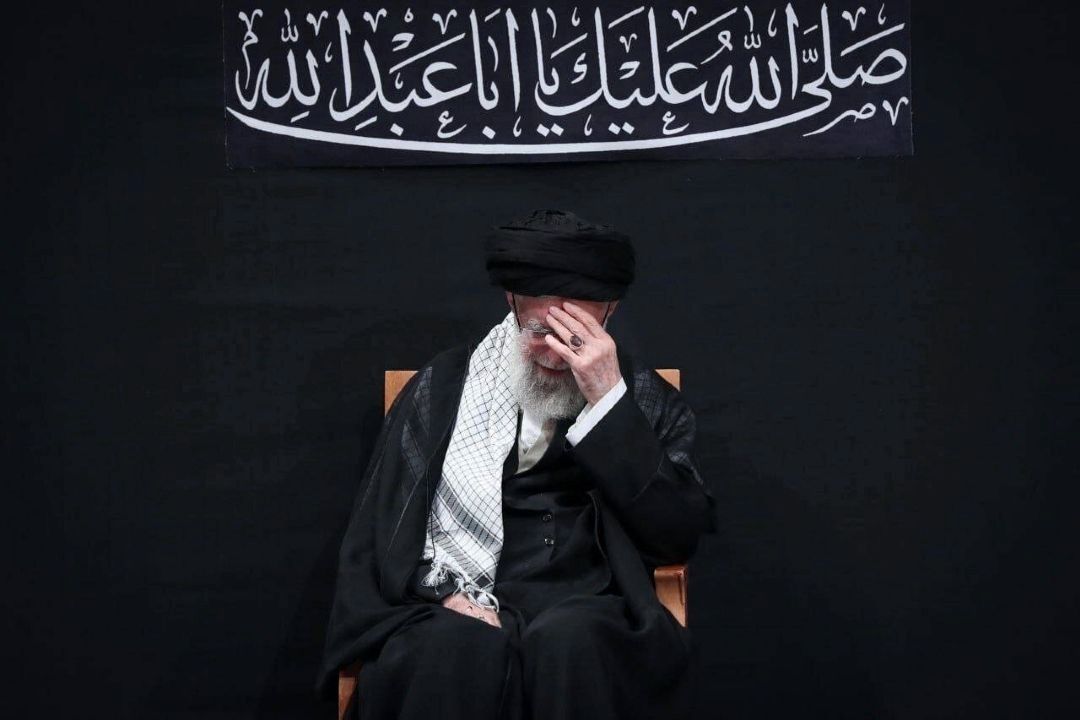 رهبر شهید ما عاشورایی زندگی كرد و عاشورایی به شهادت رسید 