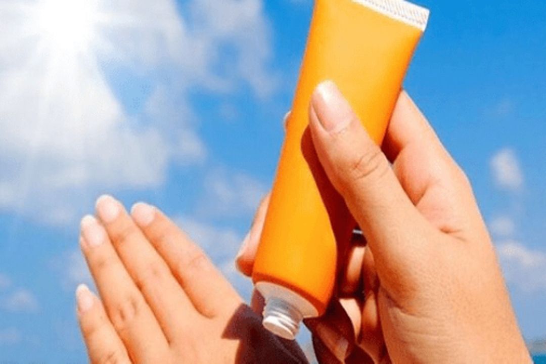 توصیه متخصص پوست: در این ساعتها حتما ضد آفتاب بزنید