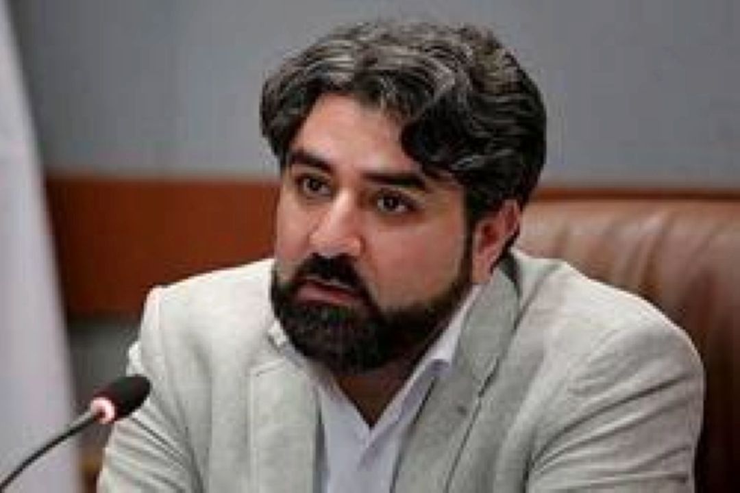 رهنمودهای رهبر شهید همچنان چراغ راه شاعران است