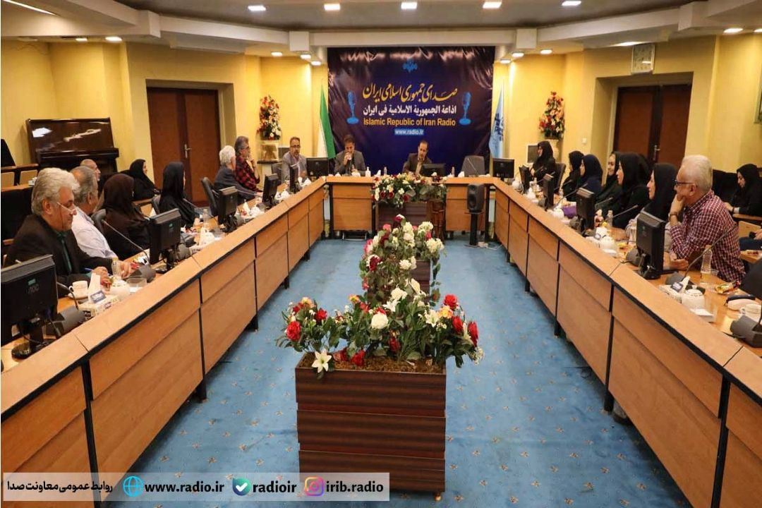 جلسه نویسندگان معاونت صدا با حضور معاون صدا