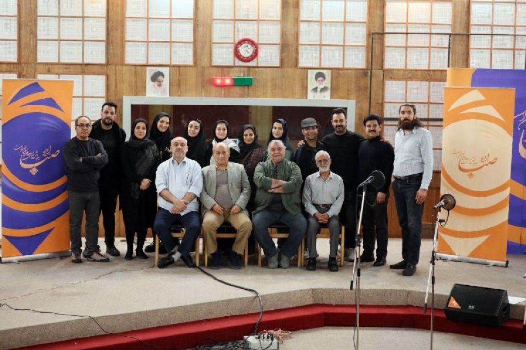 فرهاد بشارتی آرایشگر شد و امیر پارسی كارمند؛ روایت دغدغه‌های مردم در «شهر فرنگ» رادیو صبا