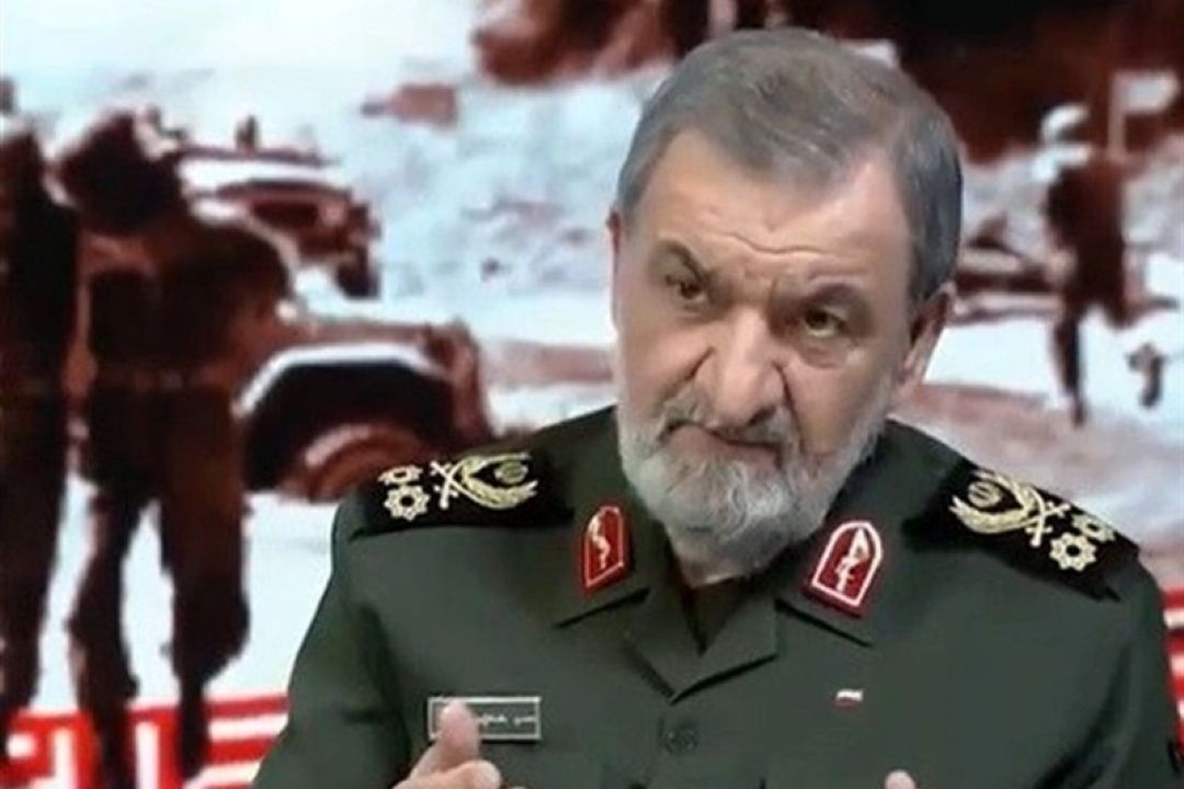 سرلشكر رضایی:تنگه هرمز كاملاً بسته است/نفت می‌فروشیم پولش هم برمی‌گردد