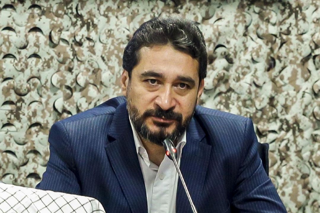 شعر دفاع مقدس خیلی فراتر از كلمات، به نوعی شاید یك آیینه تمام‌نما از ایستادگی و ایثار باشد