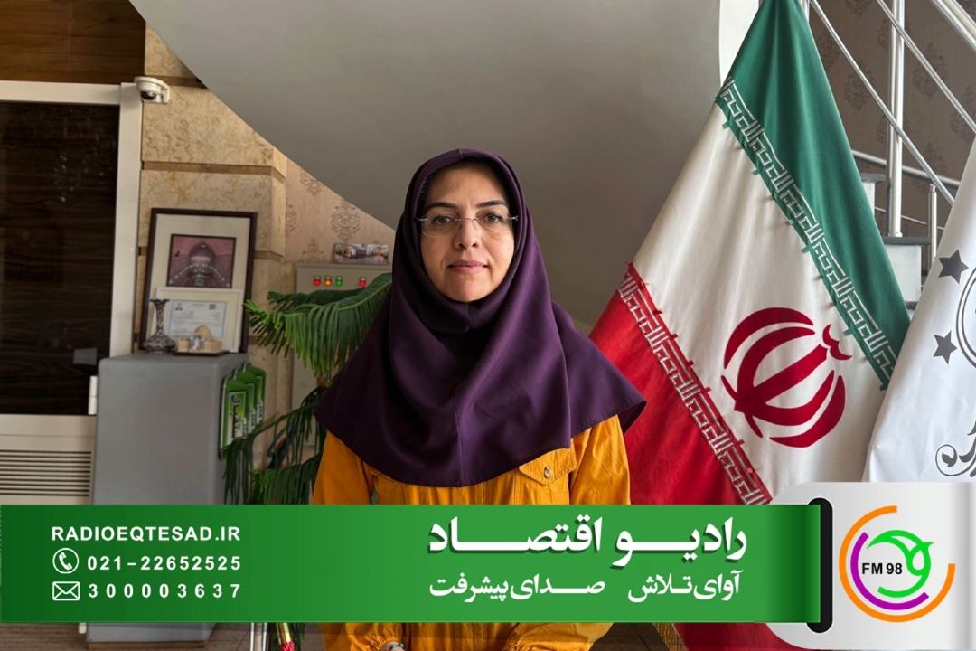 درخشش رادیو اقتصاد در آیین «نشان فردوسی»؛ تقدیر از نوشین تاجداری