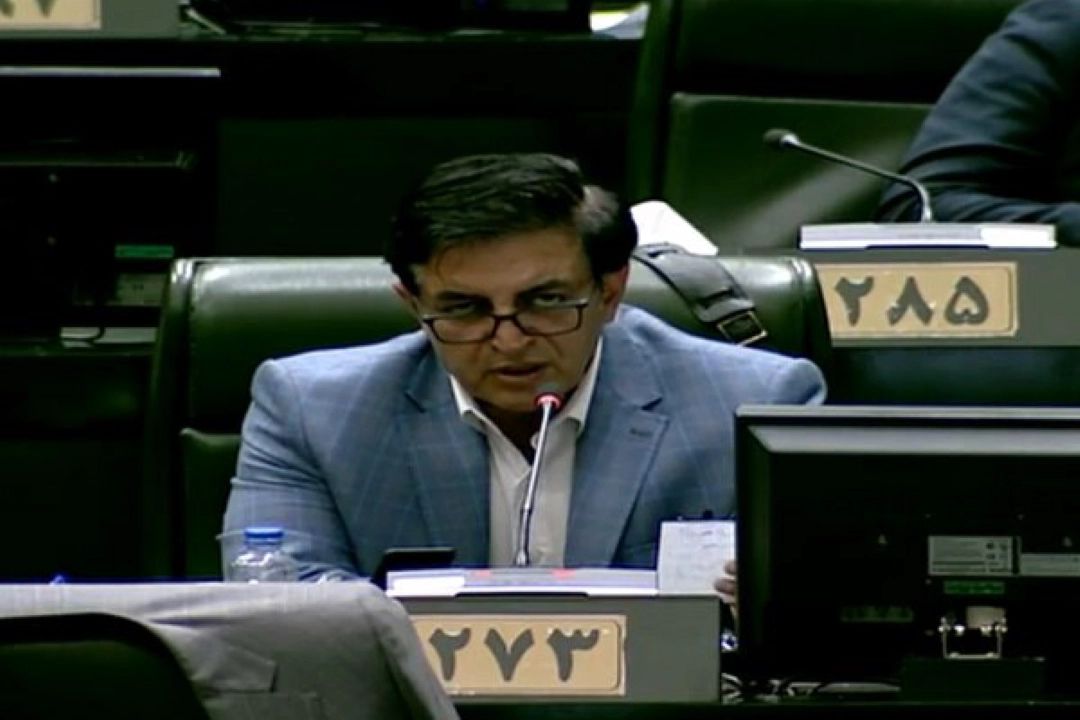 سهمیه‌بندی سوخت باید متناسب با نیاز تراكتورها، كمپرسی‌ها و ناوگان فرسوده حمل‌ونقل انجام شود تا مصرف‌كنندگان واقعی با كمبود سوخت مواجه نشوند