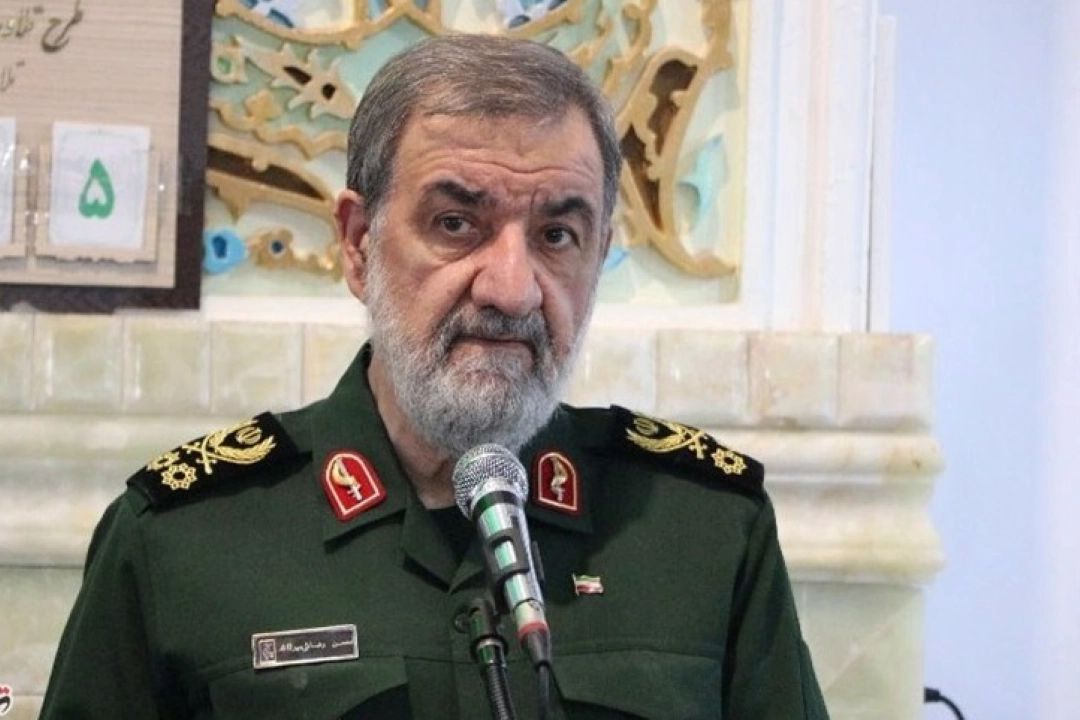 سرلشكر رضایی: ترامپ در باتلاق نه جنگ و نه مذاكره گرفتار شده است