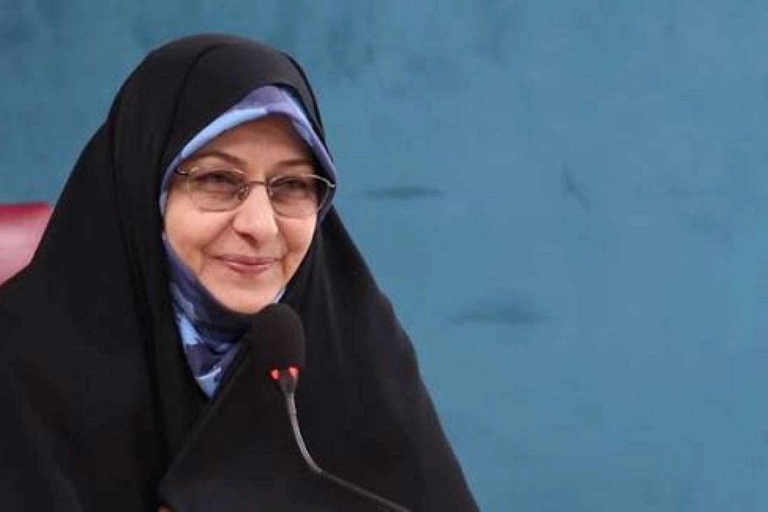نقش كلیدی و موثر زنان در حفظ هویت ملی و تمدنی جامعه