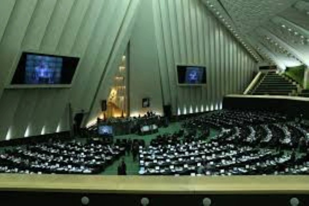نگاه جدید مجلس شورای اسلامی به  زنان بدسرپرست