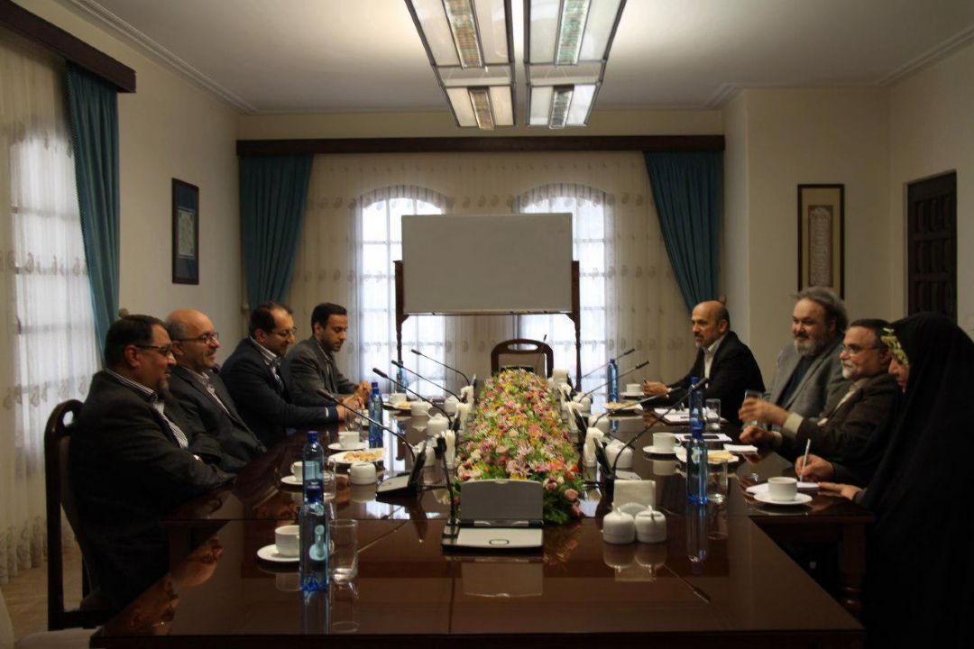   نشست مدیر شبكه فرهنگ با رئیس و مدیران موسسه فرهنگی اكو                