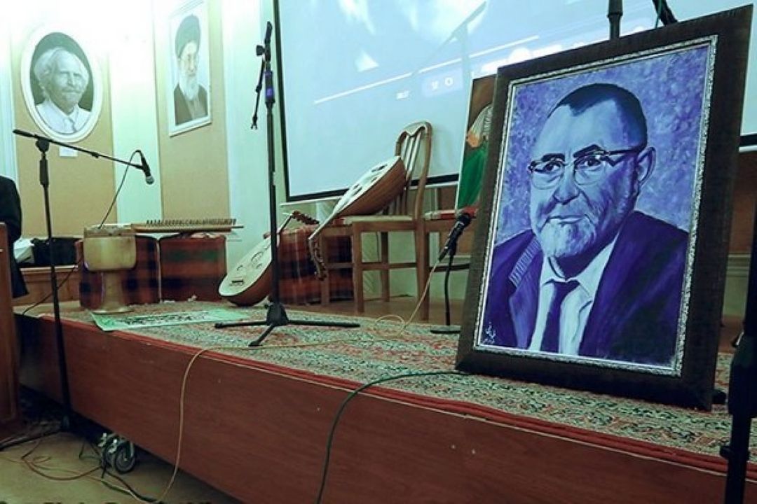 پژوهشگری كه حاوی چندین علم بود