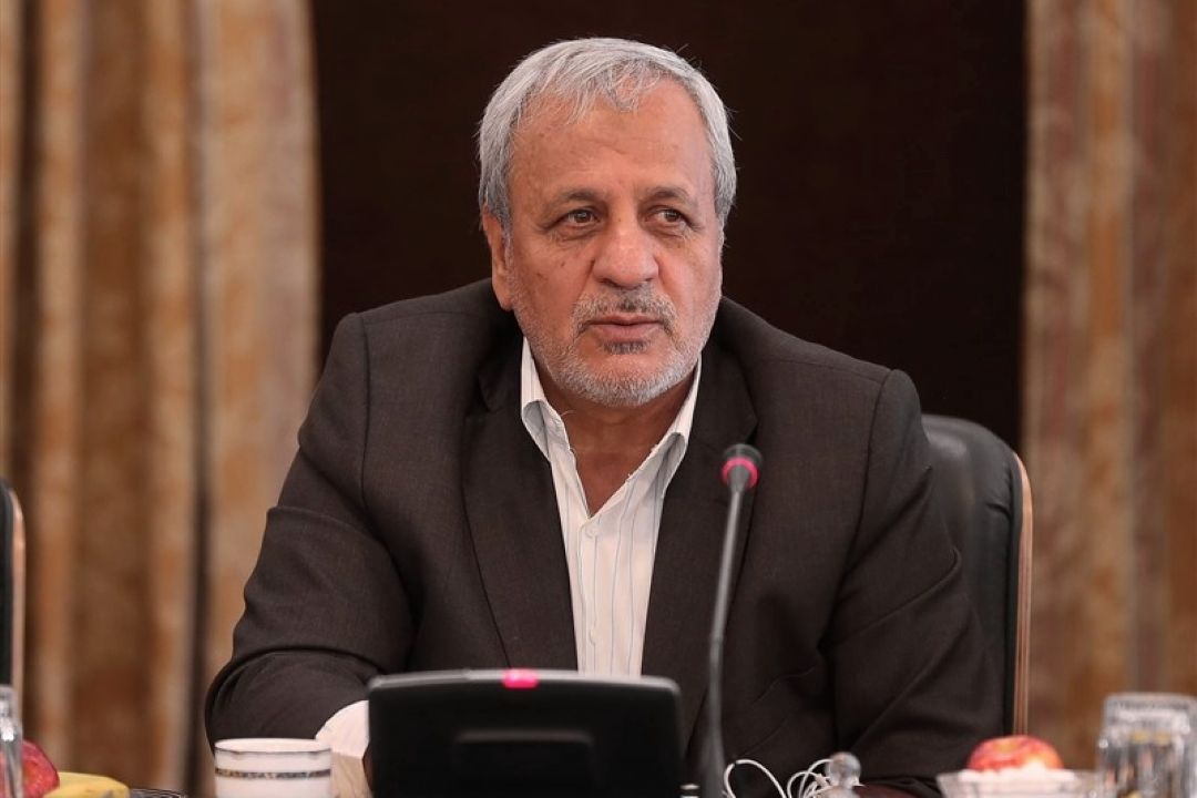 حمایت از تولید ملی؛ تجلی بوسه پیامبر(ص) بر دستان پینه بسته كارگر