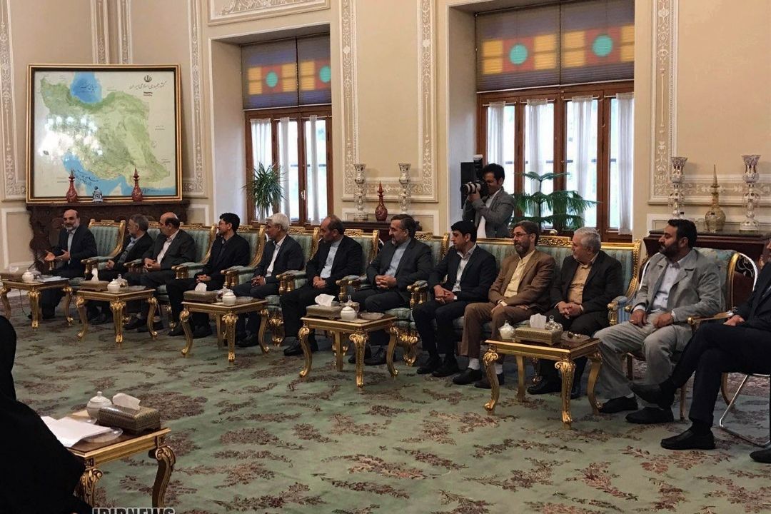 در دیدار با رئیس و شورای معاونان رسانه ملی؛ صدا و سیما می‌تواند فضای كار و تلاش را ایجاد كند