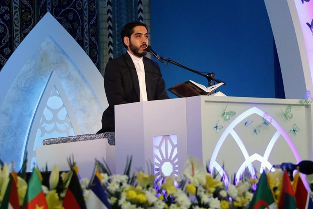 تلاوت افتخاری هادی موحد امین در اولین روز سی و پنجمین دوره مسابقات بین المللی قرآن كریم