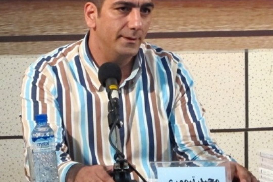  شاعر«خودكشی دسته‌جمعی نهنگ‌ها» در سكوت كتاب 